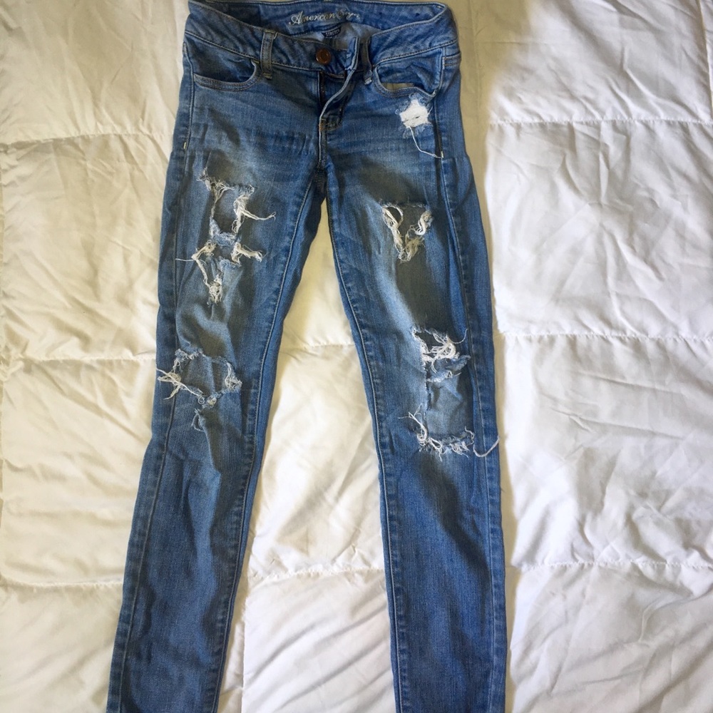 American eagle ripped jeans